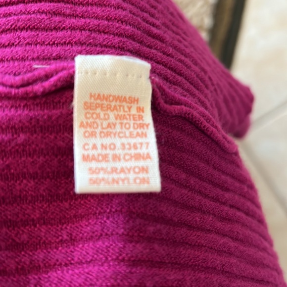 Sweater, open collar, no buttons - Picture 6 of 6